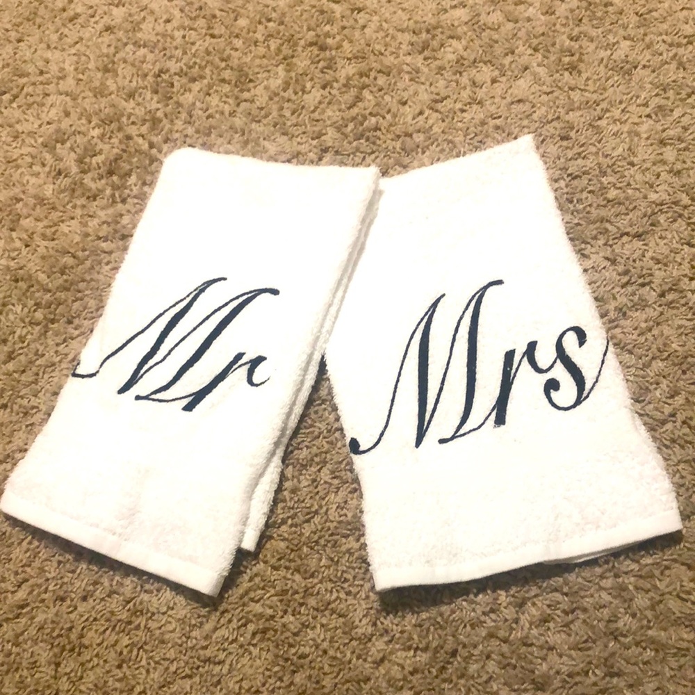 NWOT Mr. & Mrs. hand towels